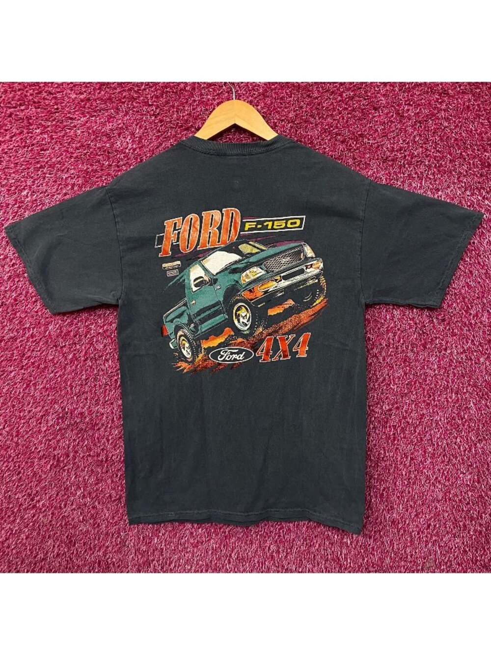 Junk Food Clothing Ford F-150 "High Tech Hauler" 4x4 Graphic T-Shirt Large